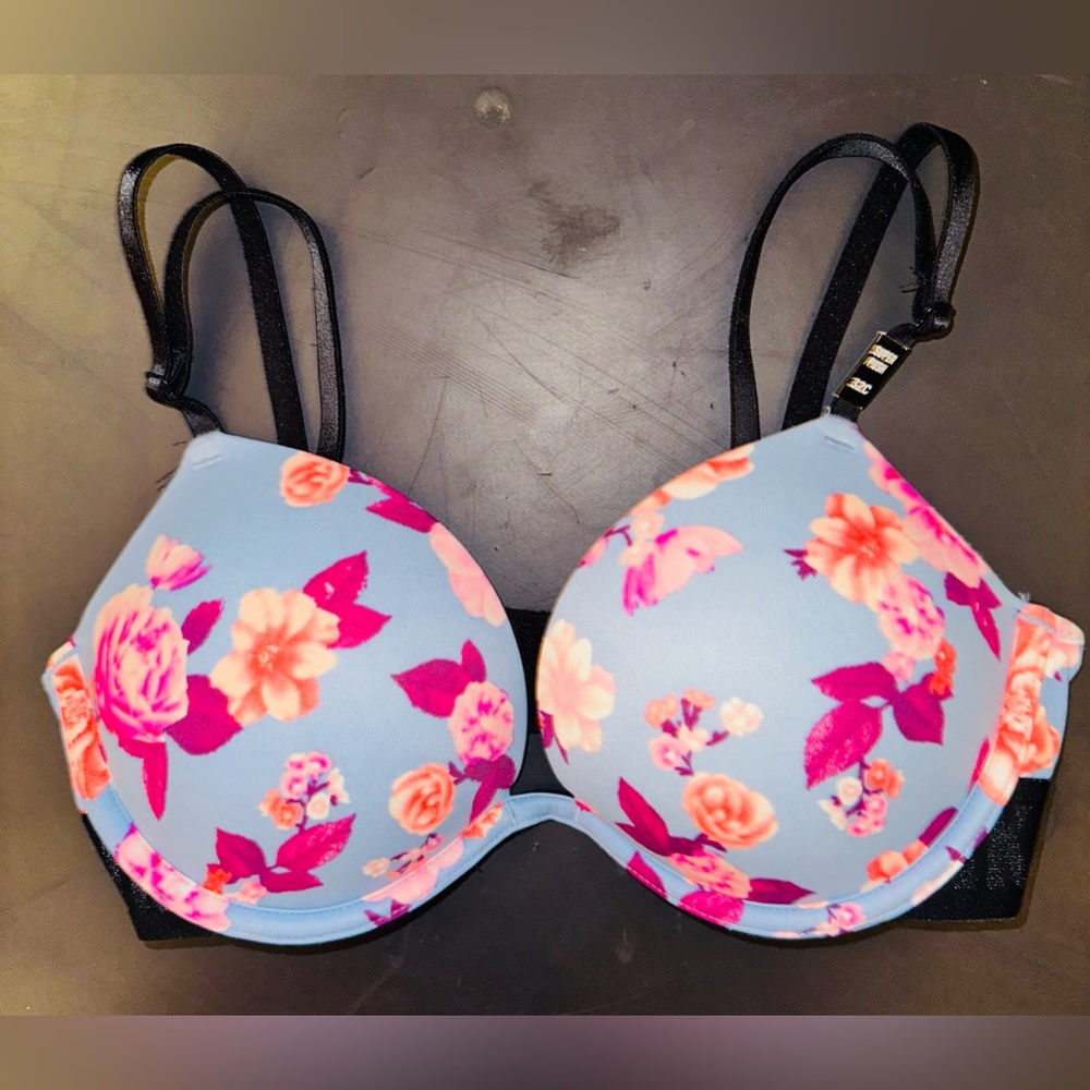 PINK Victoria's Secret 32C Bra